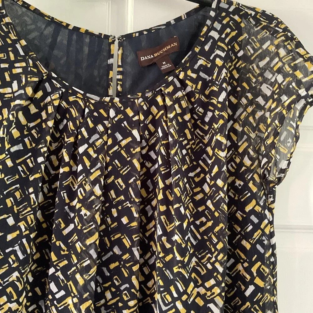 Dana Buchman - Picture 2 of 2